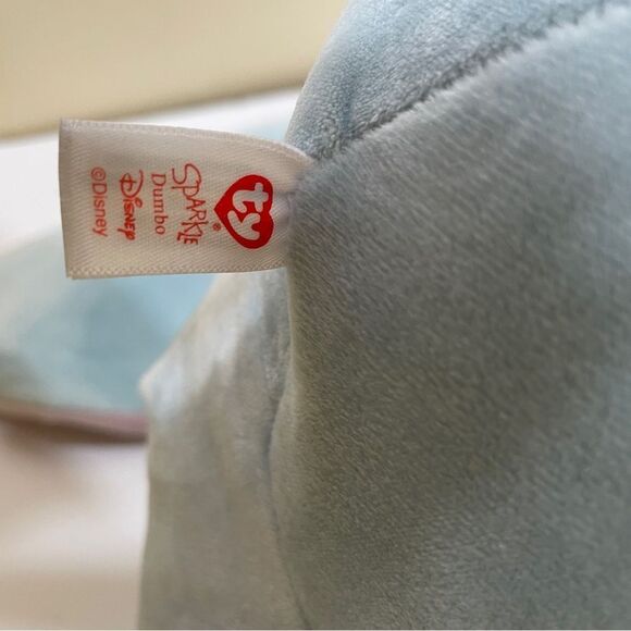 TWO ADORABLE DISNEY‎ DUMBO THE ELEPHANT - Picture 7 of 15